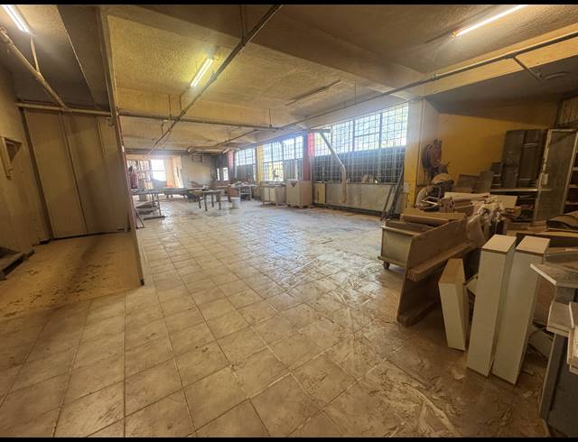2,800M² WAREHOUSE TO LET IN KEW INDUSTRIAL